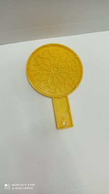 תבנית פלסטיק להטבעת בצק קוטר 12 סמ.