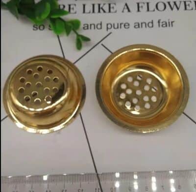 מתקן מחורר בצבע זהב לכלי בכור קוטר 7 סמ