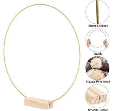 חישוק מתכת זהב עם מעמד עץ