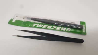 פינצטה ישרה