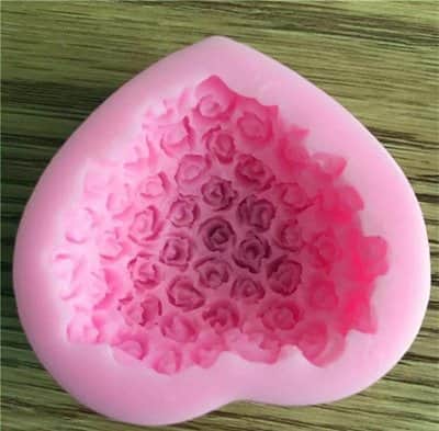 סיליקון עם טקסטורה פרחים קטנים גודל בינוני.